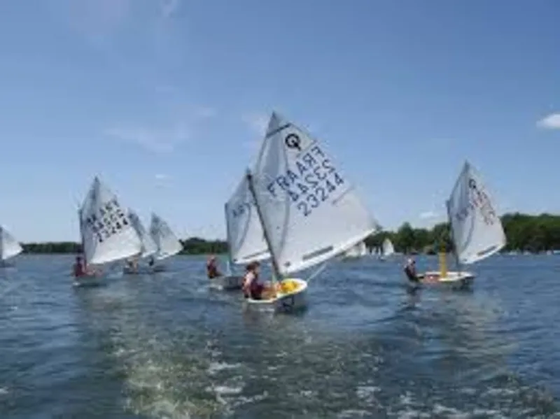 Voile sur le lac d'Aubigny